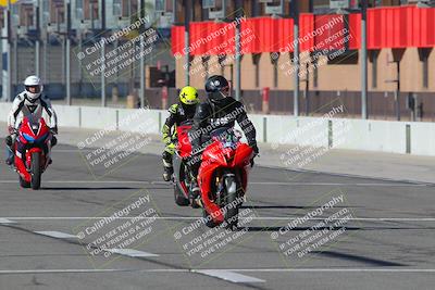 media/Nov-26-2022-Fastrack Riders (Sat) [[b001e85eef]]/Level 1/Session 1 Front Straight/